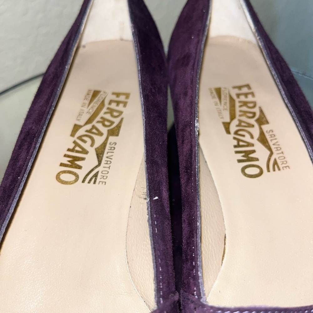 Salvatore Ferragamo Small Heeled Loafers, Size 9 - Picture 2 of 6